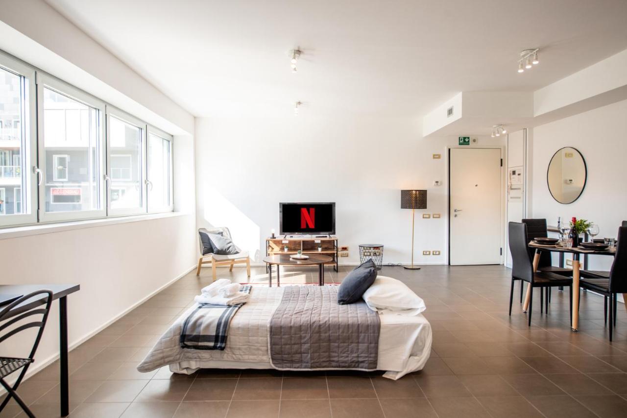 350 M Dalla Stazione L Parcheggio Free L Nova Loft Apartman Parma Kültér fotó