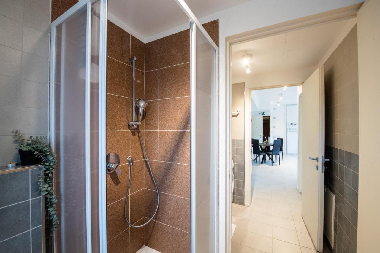 350 M Dalla Stazione L Parcheggio Free L Nova Loft Apartman Parma Kültér fotó