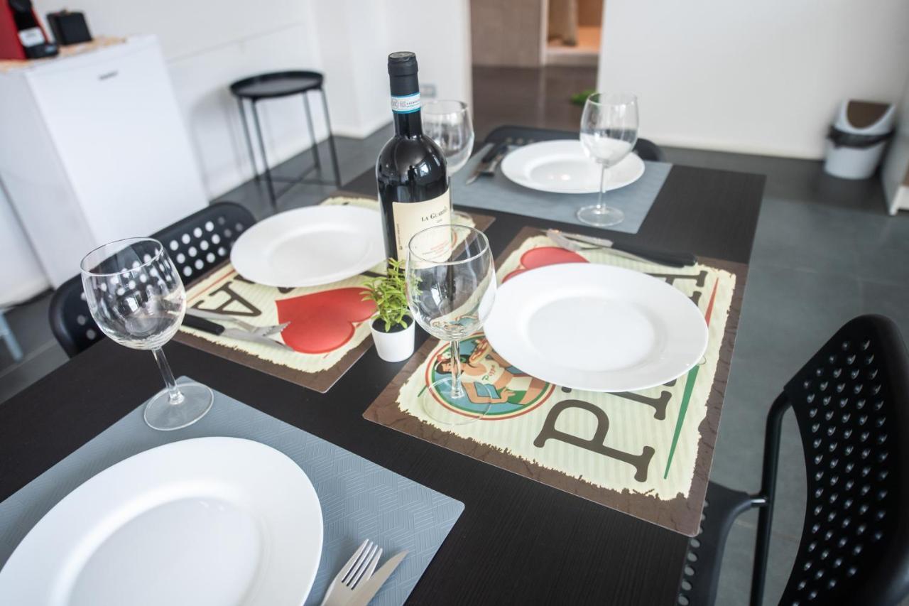 350 M Dalla Stazione L Parcheggio Free L Nova Loft Apartman Parma Kültér fotó