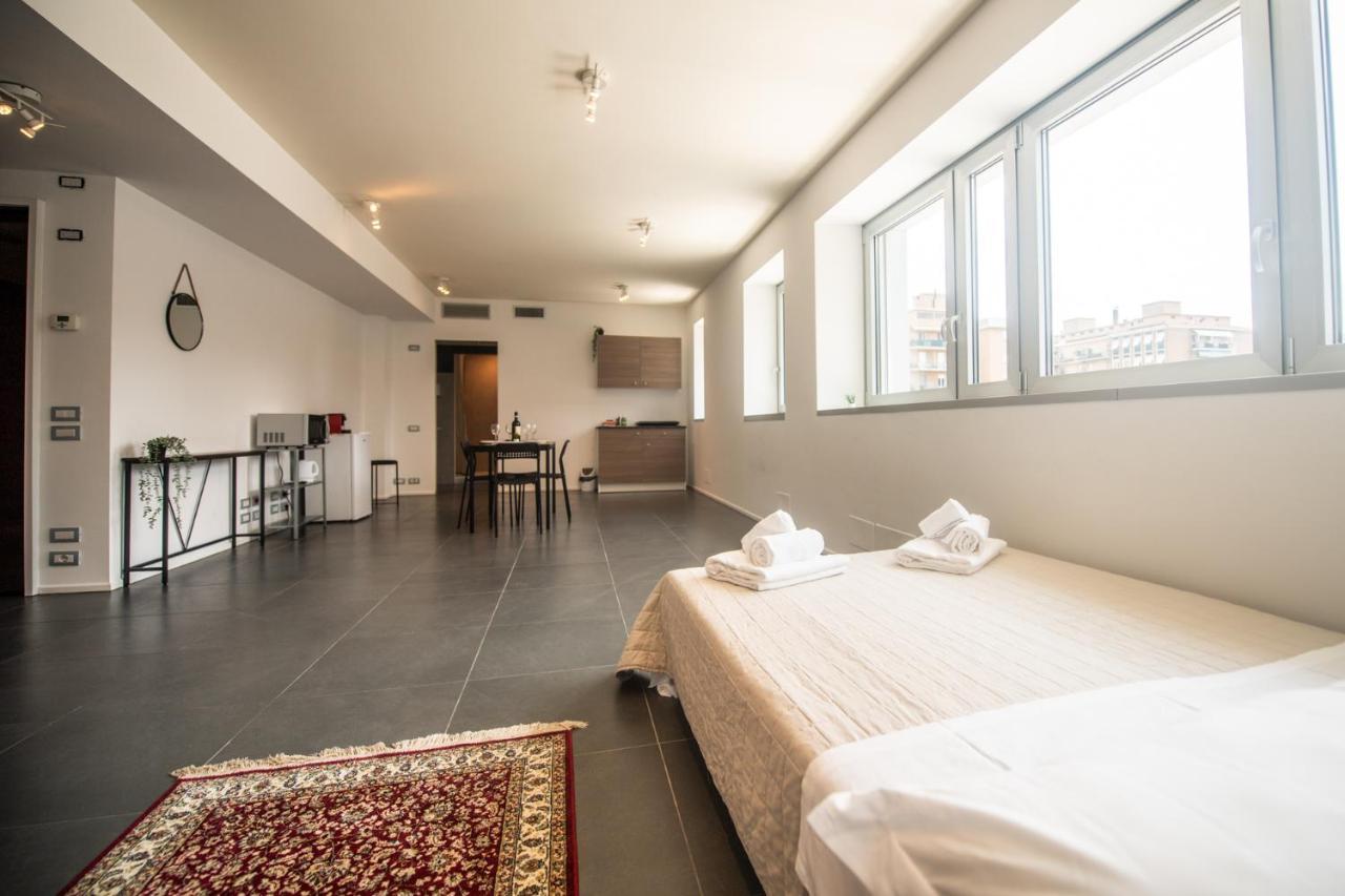 350 M Dalla Stazione L Parcheggio Free L Nova Loft Apartman Parma Kültér fotó